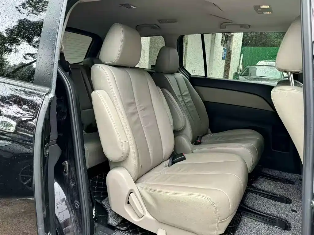 Mazda 8 — миниатюра 11