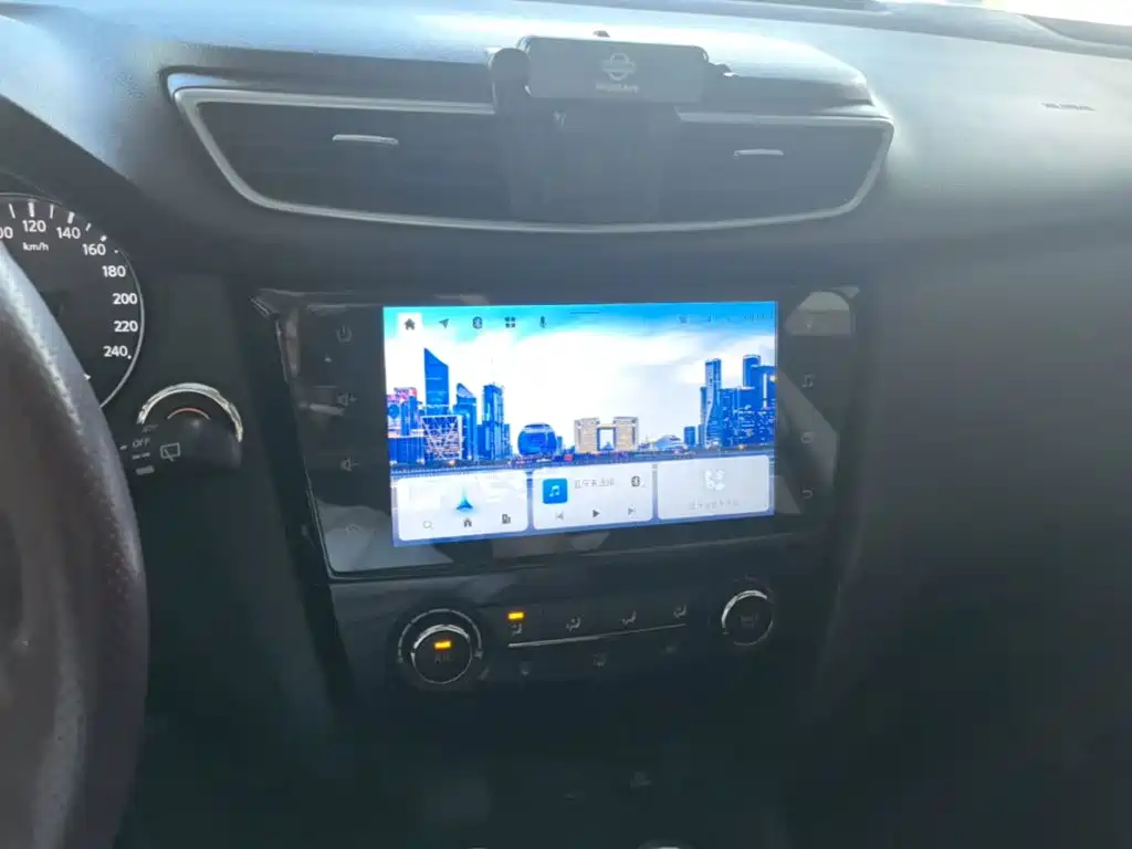 Nissan Qashqai — миниатюра 13