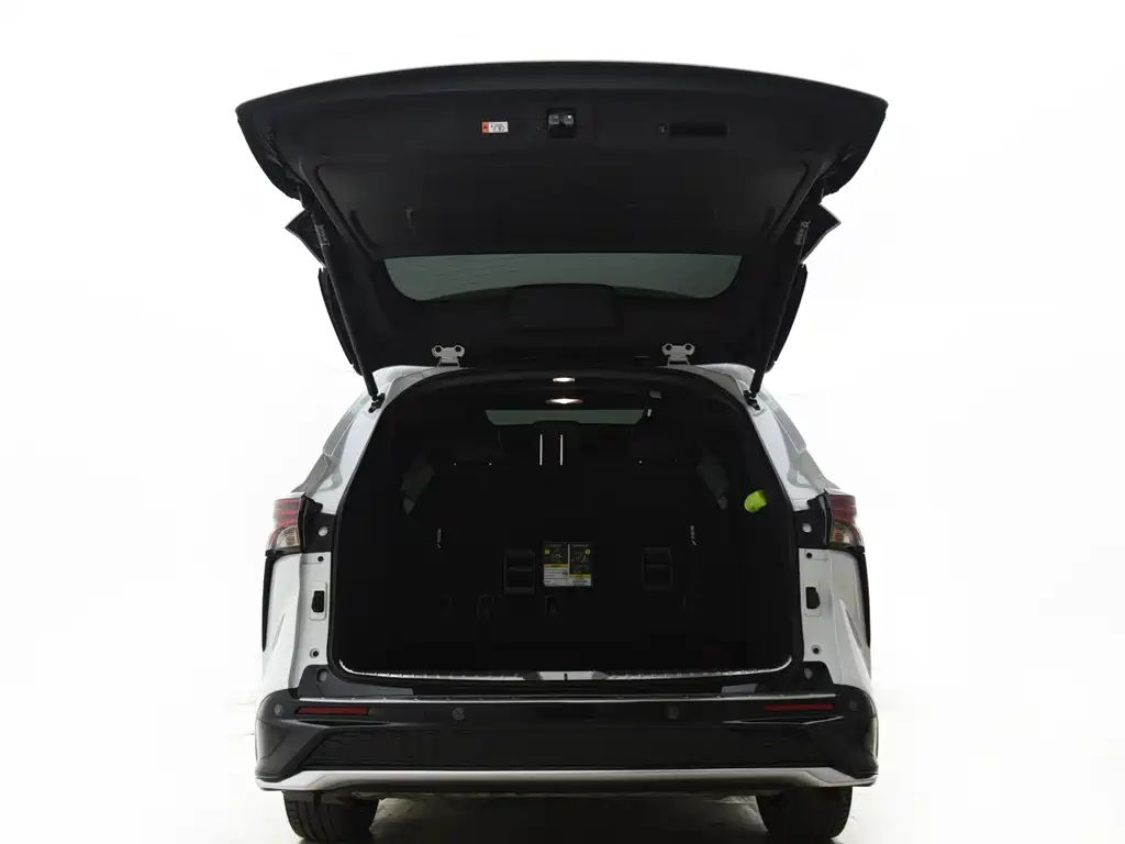 Toyota Granvia — миниатюра 10