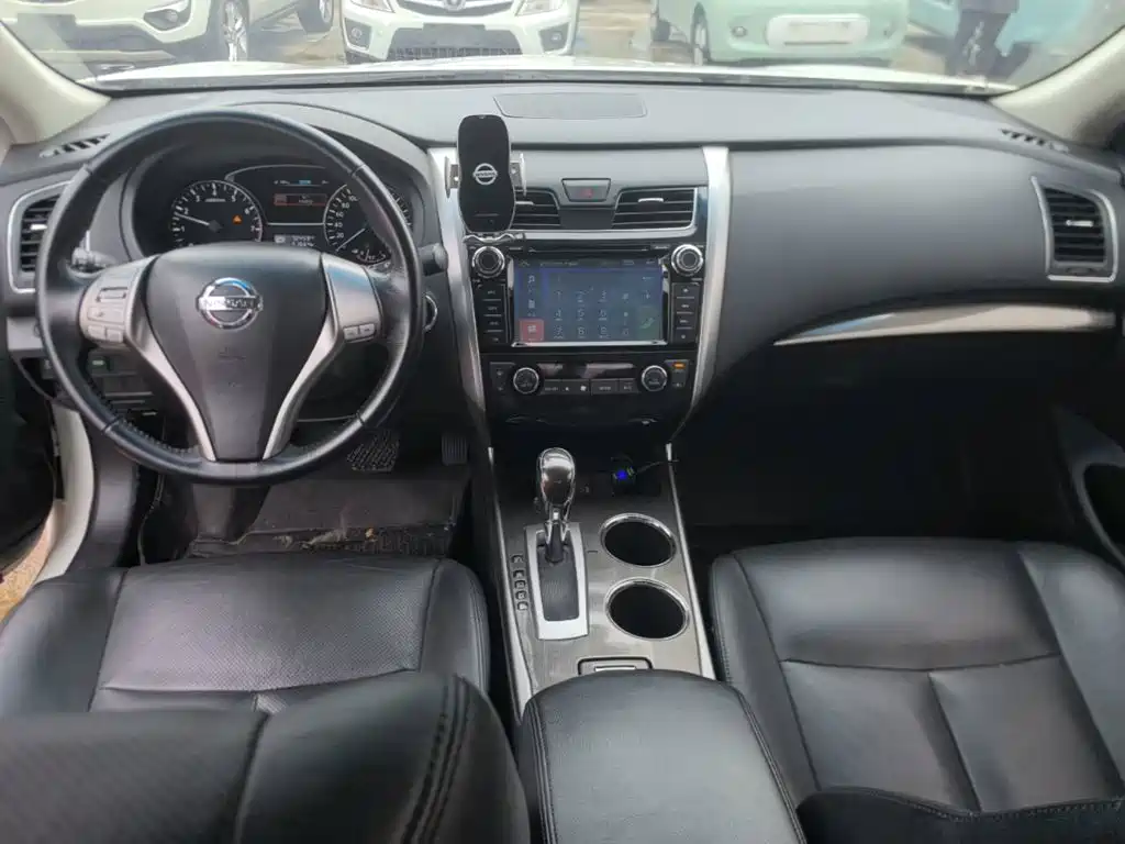 Nissan Teana — миниатюра 10