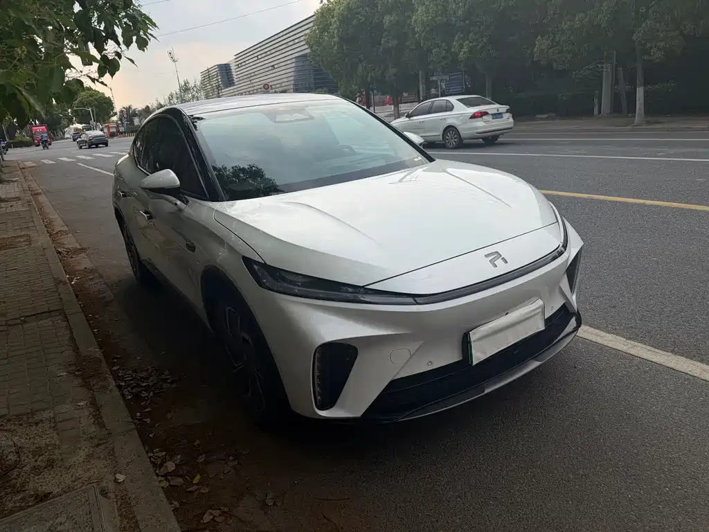 Roewe Feifan R7 — миниатюра 2