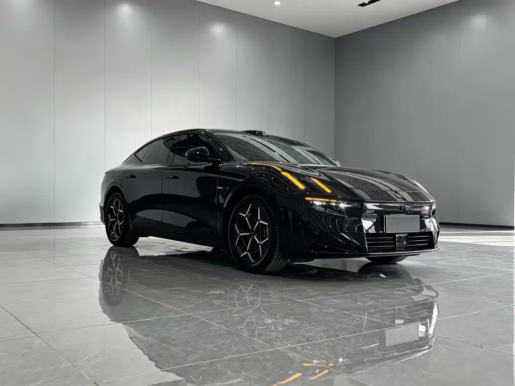 Lynk & Co 10 — миниатюра 3