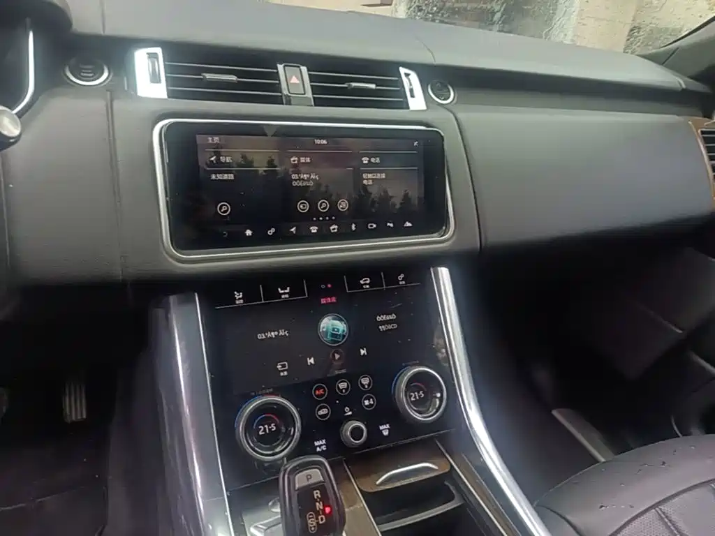 Land Rover Sport PHEV — миниатюра 13