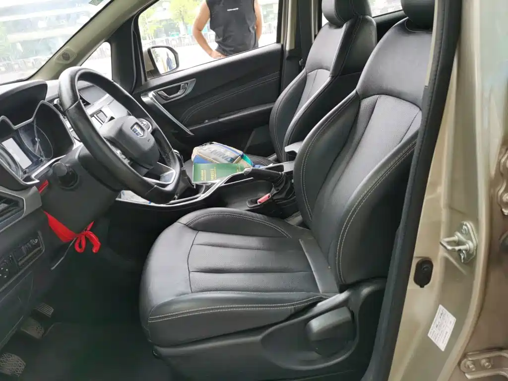 Geely Vision X3 — миниатюра 8
