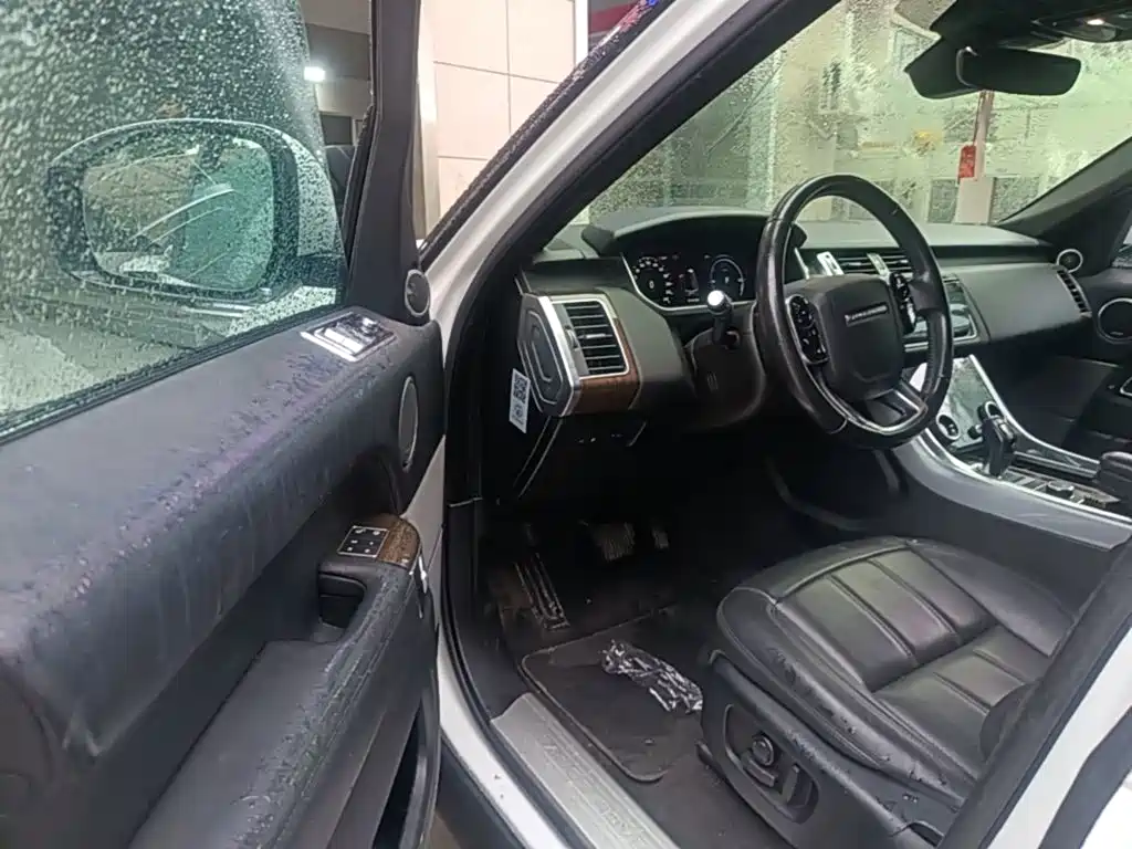 Land Rover Sport PHEV — миниатюра 16