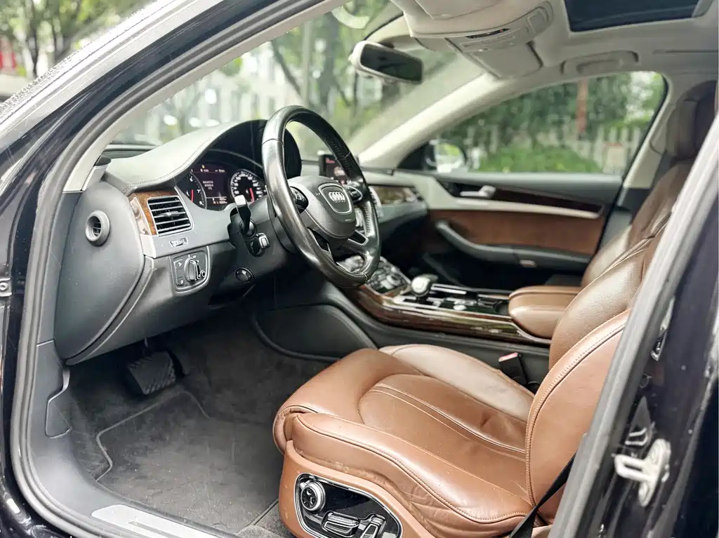 Audi A8 — миниатюра 5