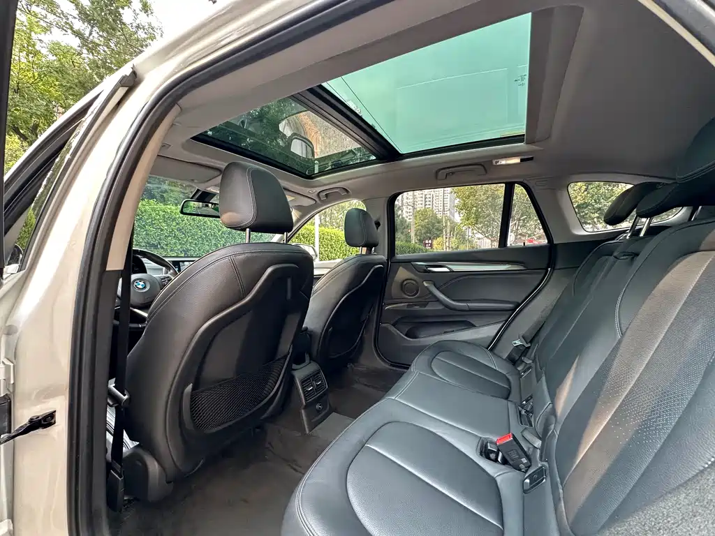 BMW X1 — миниатюра 9