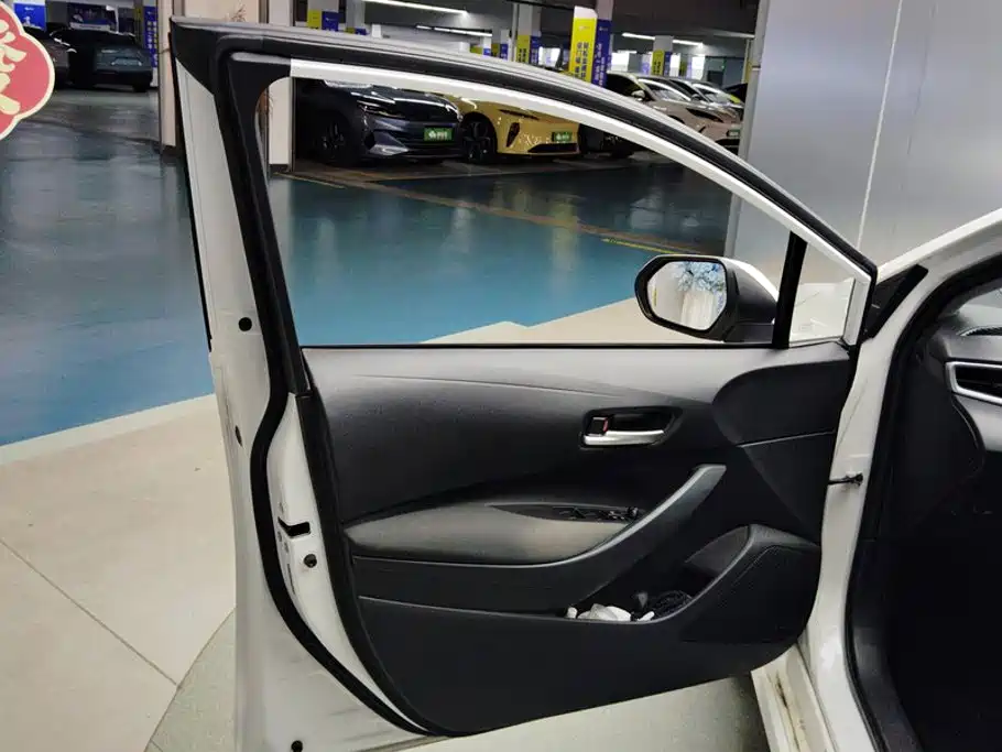Toyota Corolla — миниатюра 5