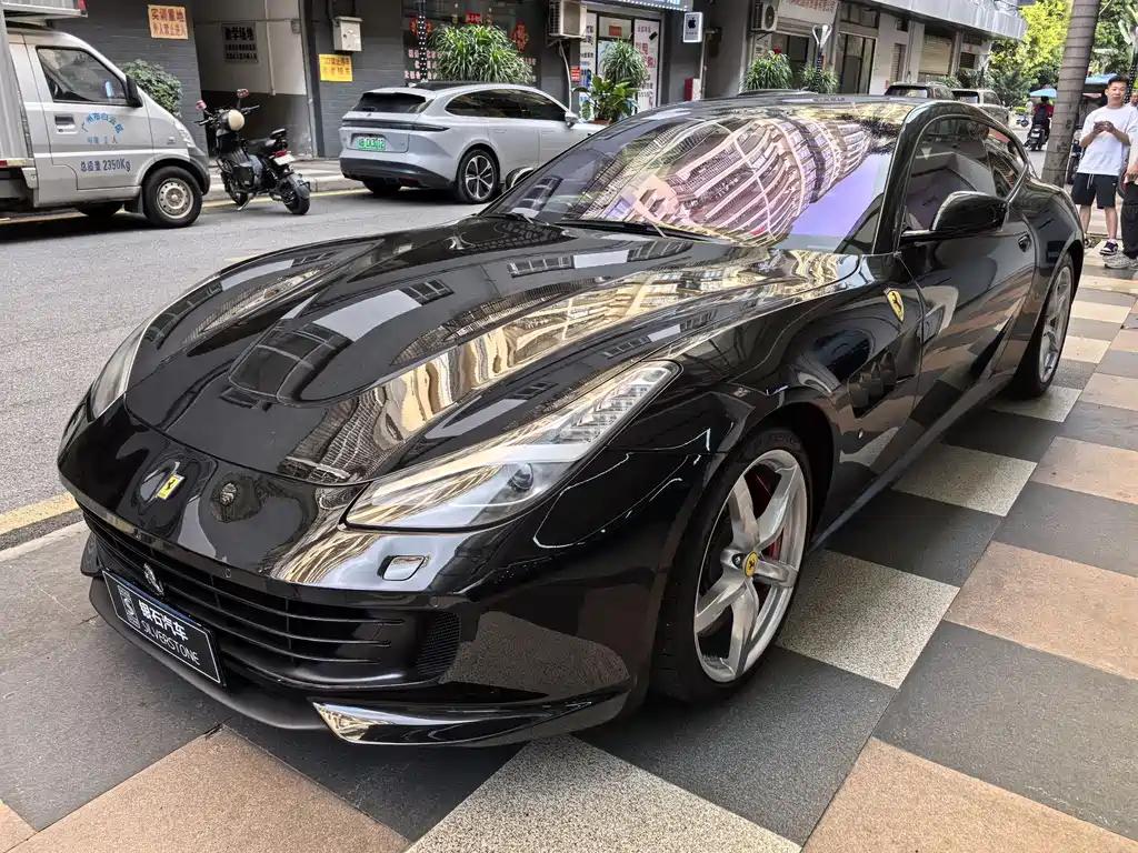 Ferrari GTC4Lusso 2018