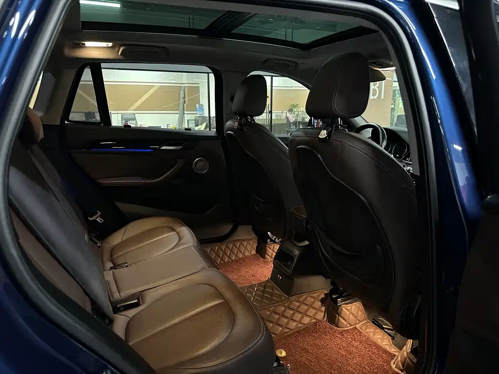 BMW X1 — миниатюра 13