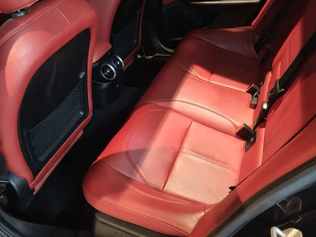 Alfa Romeo Giulia — миниатюра 8