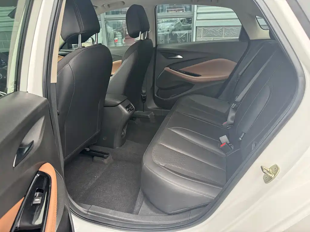 Buick Verano — миниатюра 5