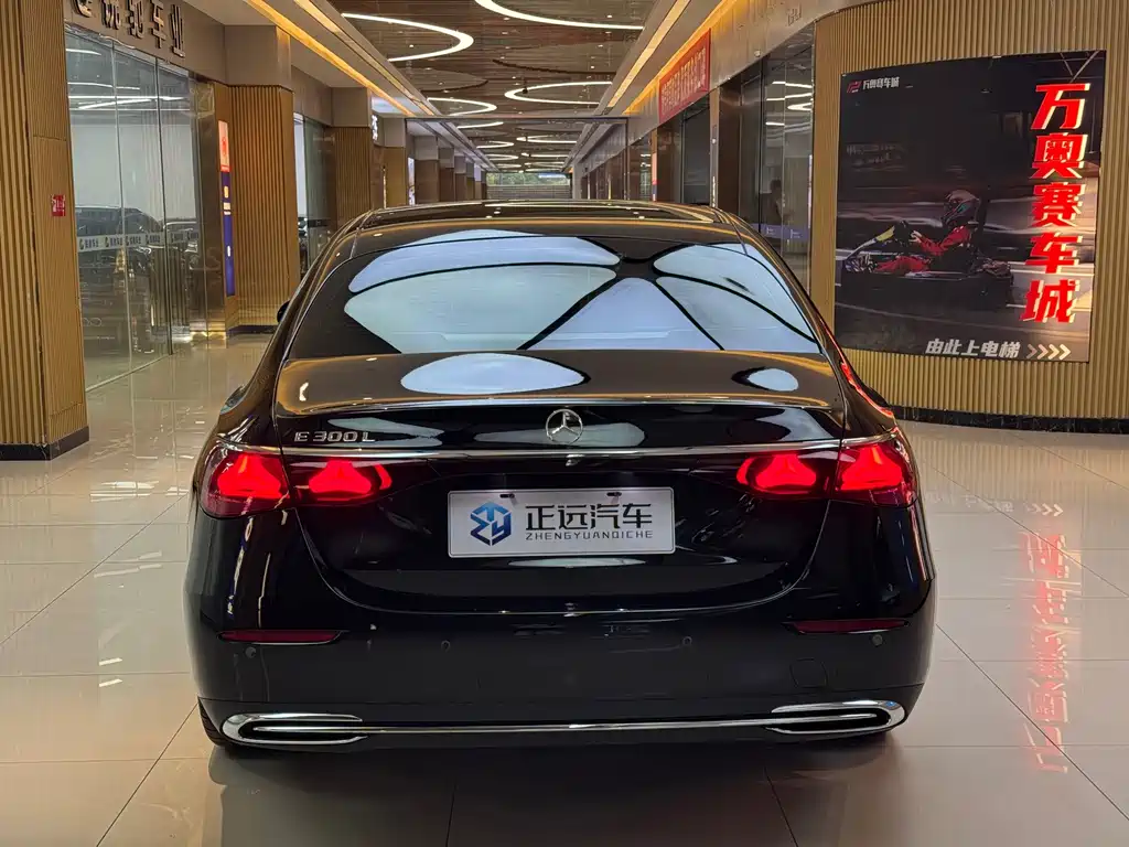 Mercedes-Benz E-Class — миниатюра 6