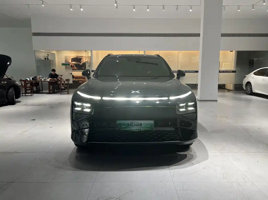 XPeng G9 — миниатюра 2