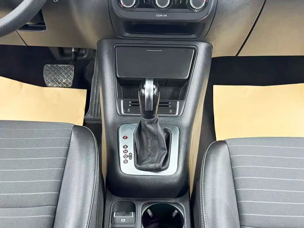 Volkswagen Tiguan — миниатюра 17