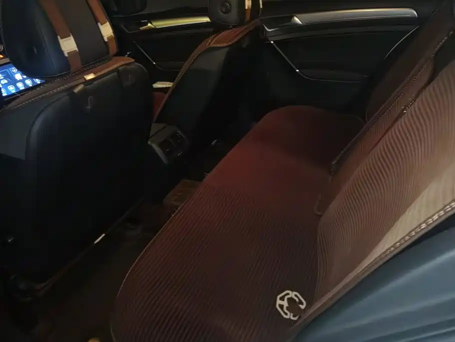 Volkswagen Golf — миниатюра 11