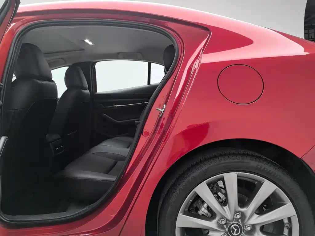Mazda 3 Axela — миниатюра 15