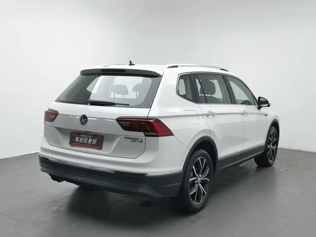 Volkswagen Tiguan L — миниатюра 2