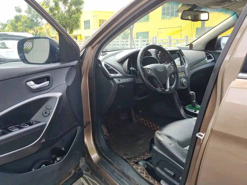 Hyundai Santa Fe — миниатюра 12