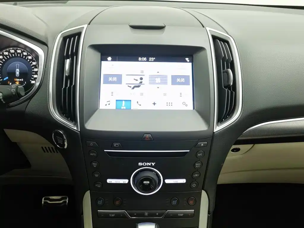 Ford Edge — миниатюра 12