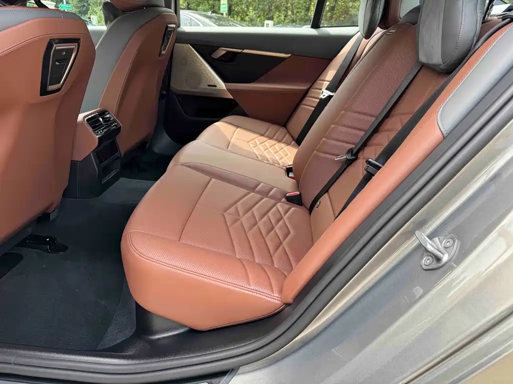 BMW i5 — миниатюра 14