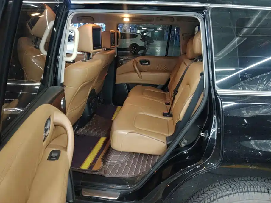 Nissan Patrol — миниатюра 11