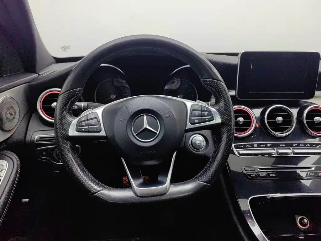 Mercedes-Benz C-Class — миниатюра 11