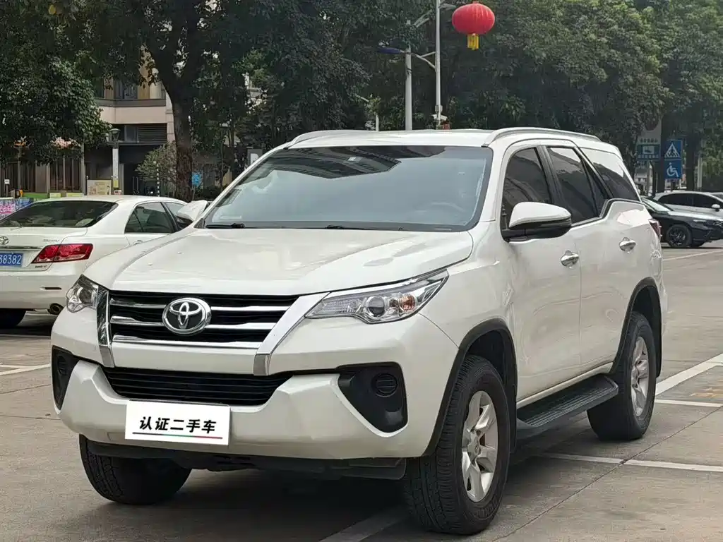 TOYOTA FORTUNER