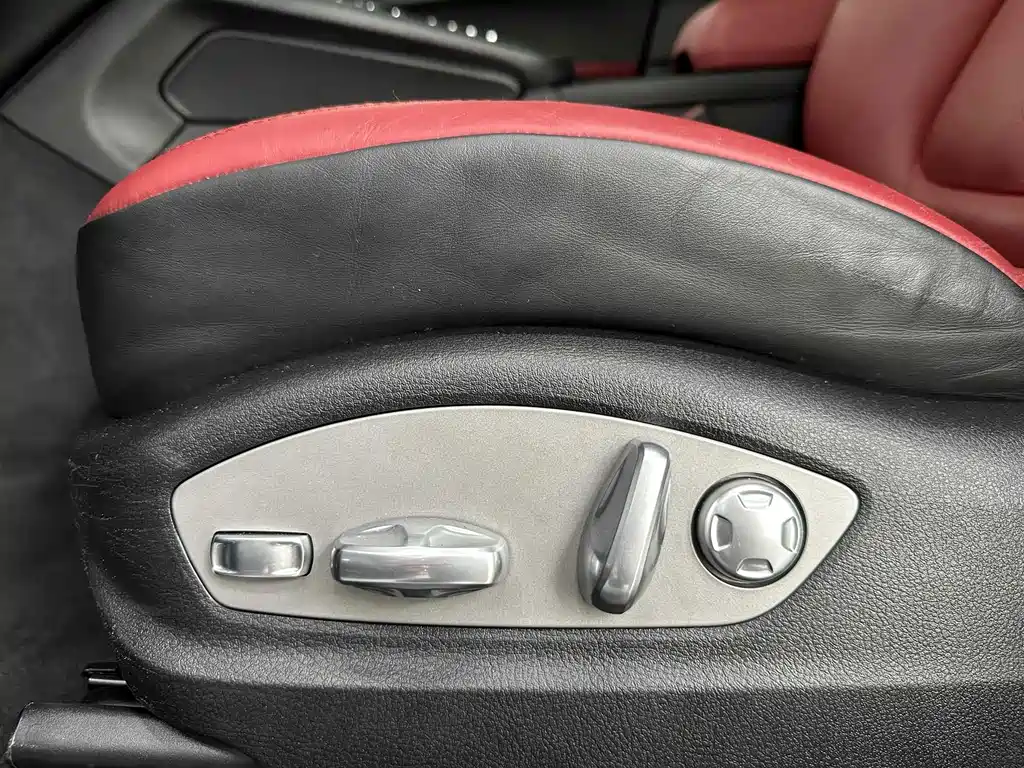 Porsche Macan — миниатюра 16