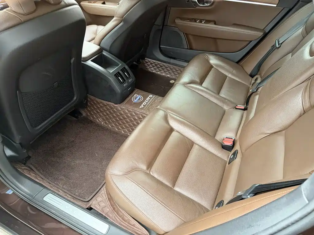 Volvo S90 — миниатюра 10