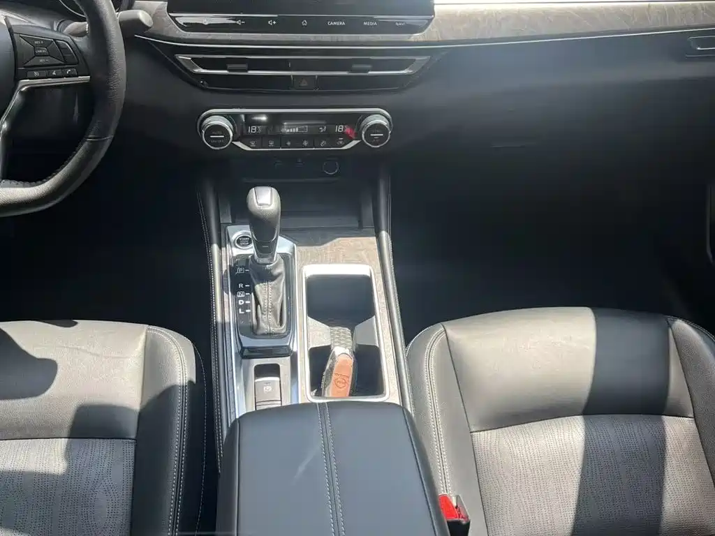 Nissan Teana — миниатюра 6