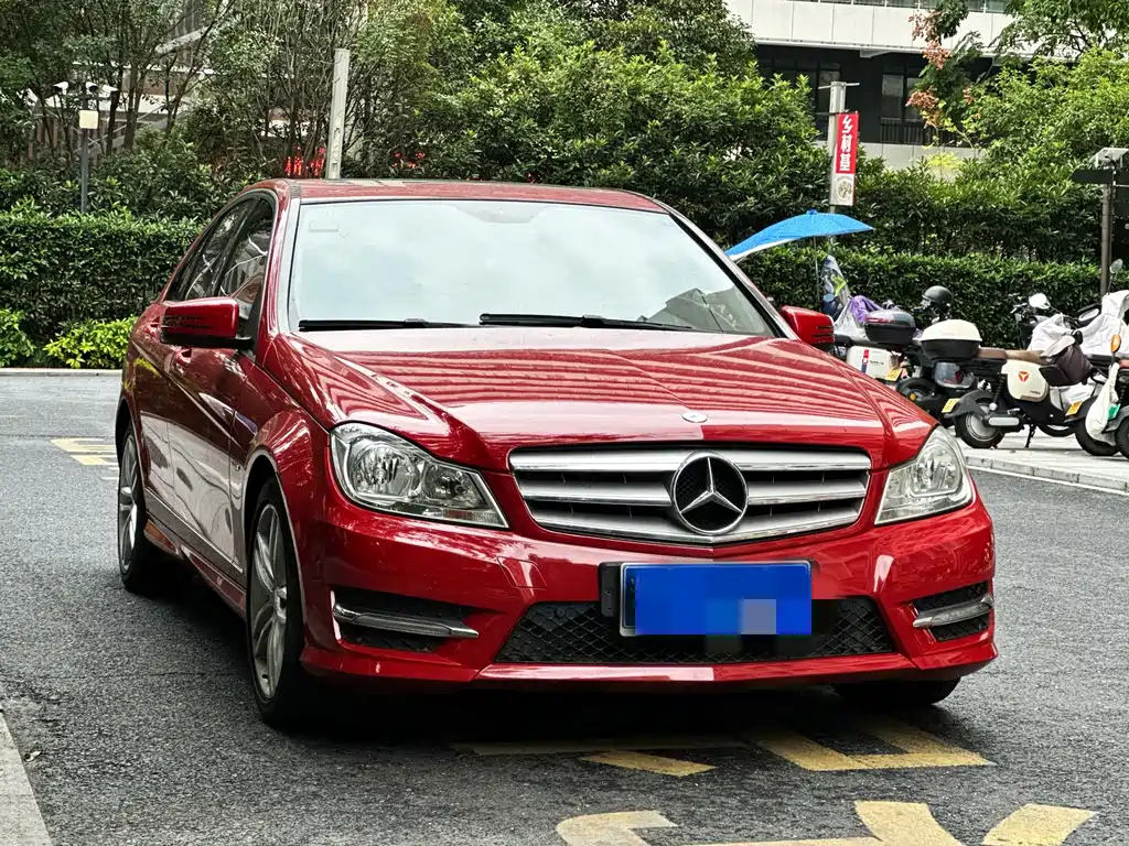 Mercedes-Benz C-Class — миниатюра 3