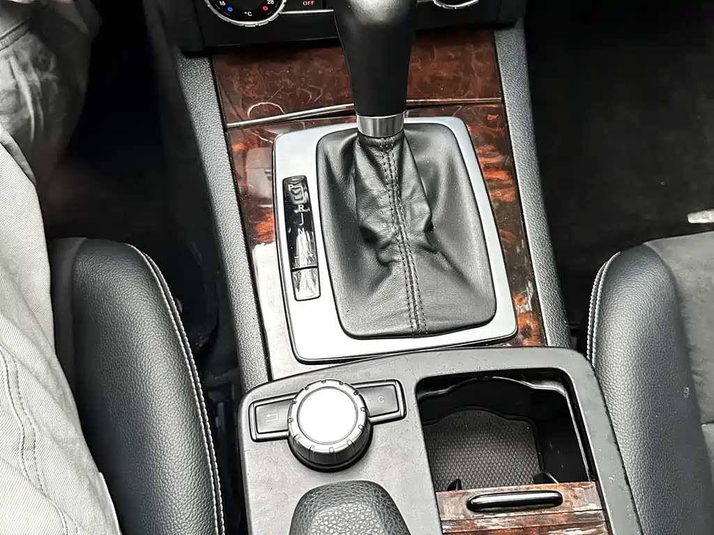 Mercedes-Benz C-Class — миниатюра 14