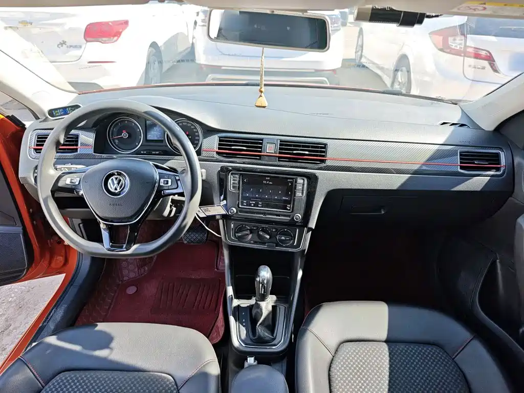 Volkswagen Santana — миниатюра 10