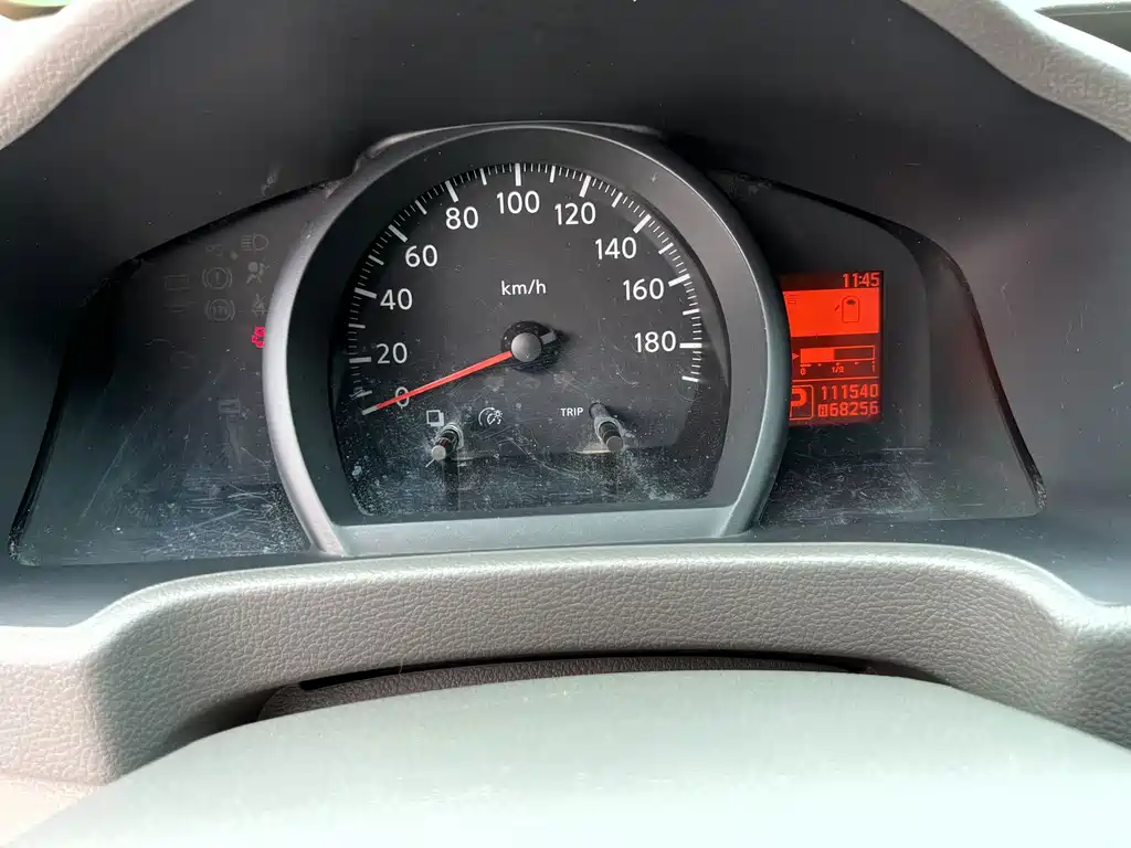 Nissan NV200 — миниатюра 12