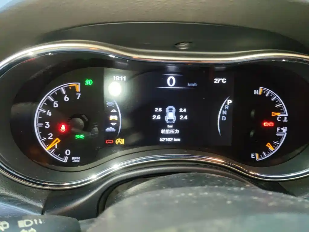 Jeep Grand Cherokee (Import) — миниатюра 13