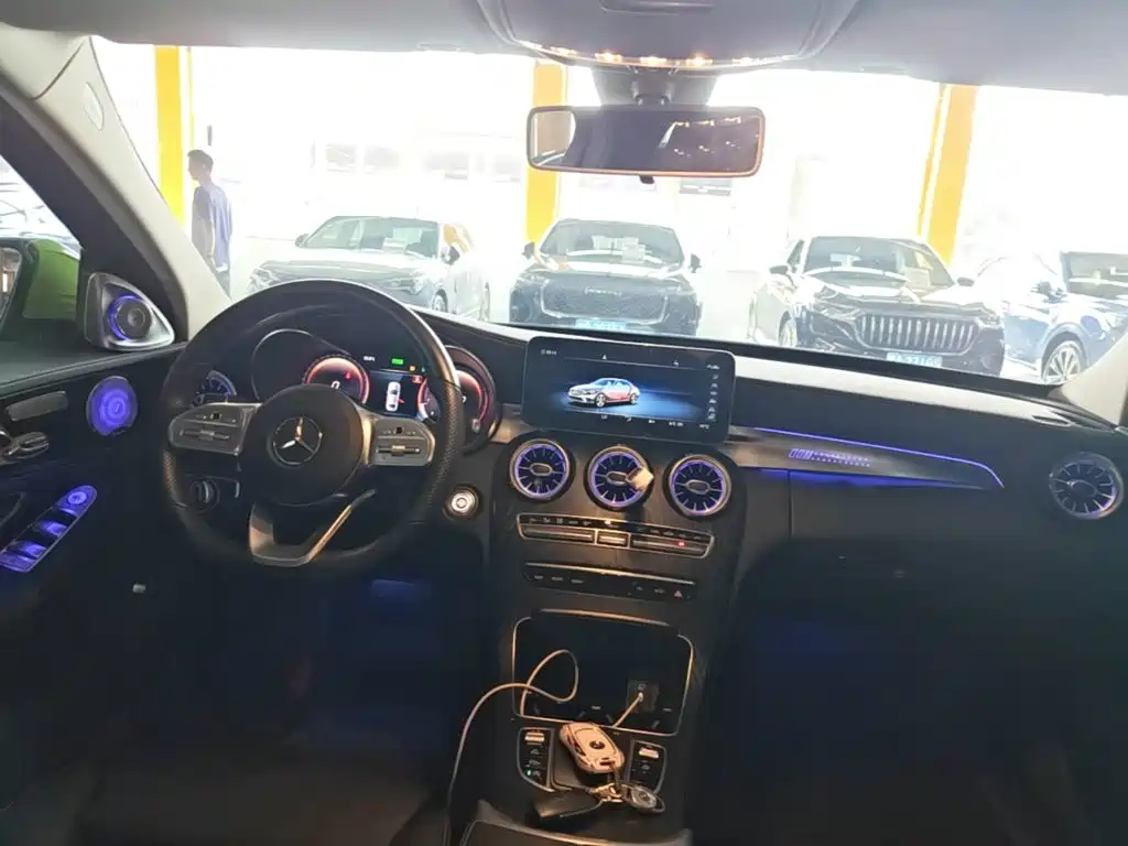 Mercedes-Benz C-Class — миниатюра 13