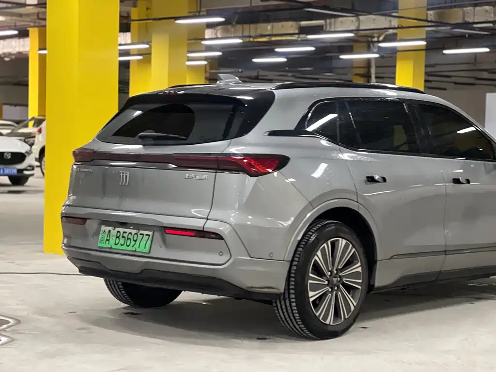 Buick E5 — миниатюра 13