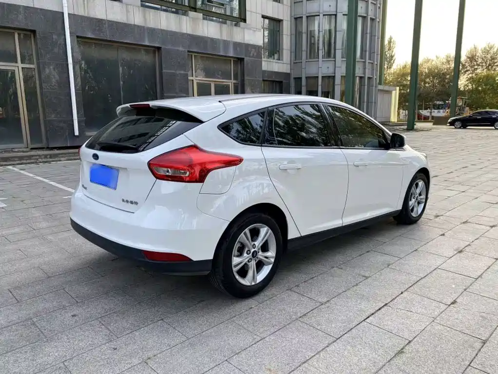 Ford Focus — миниатюра 7