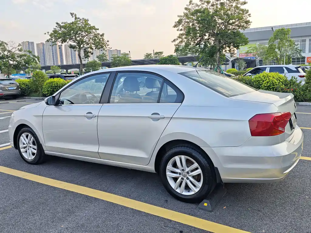 Volkswagen Jetta — миниатюра 23