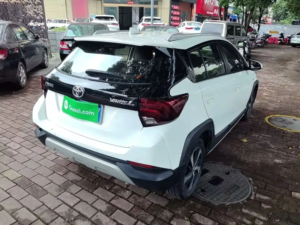 Toyota Yaris L — миниатюра 7