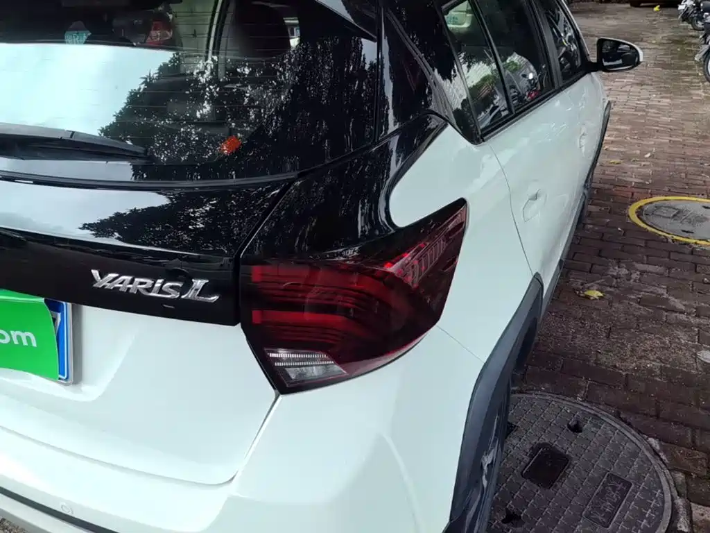 Toyota Yaris L — миниатюра 8