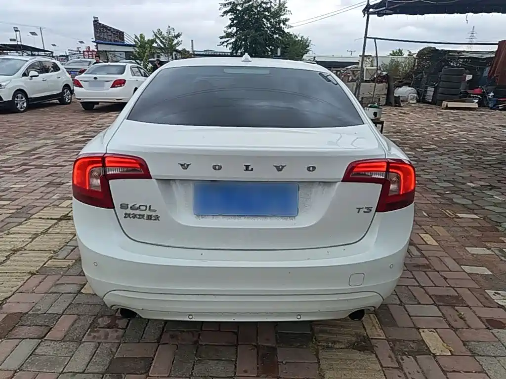 Volvo S60 — миниатюра 6
