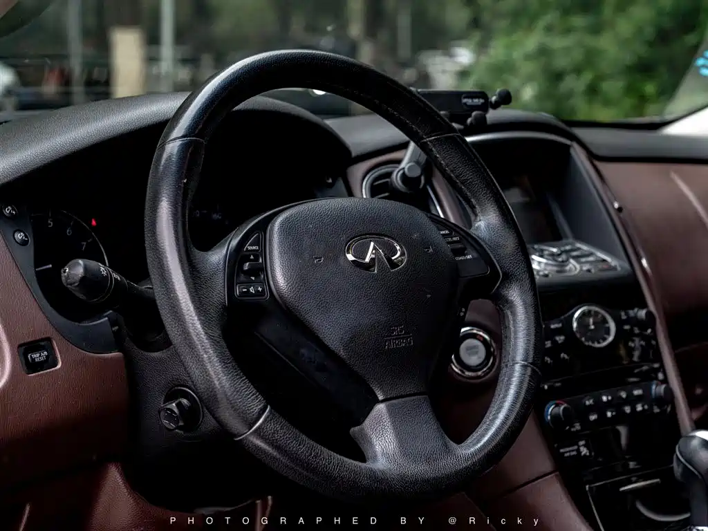 Infiniti QX50 2013 2.5L
