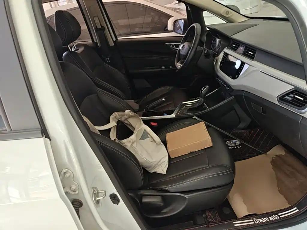 Geely Vision X3 — миниатюра 25