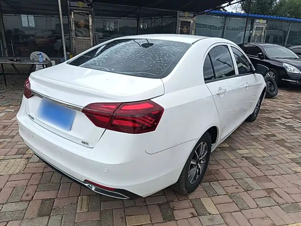 Geely Emgrand — миниатюра 7