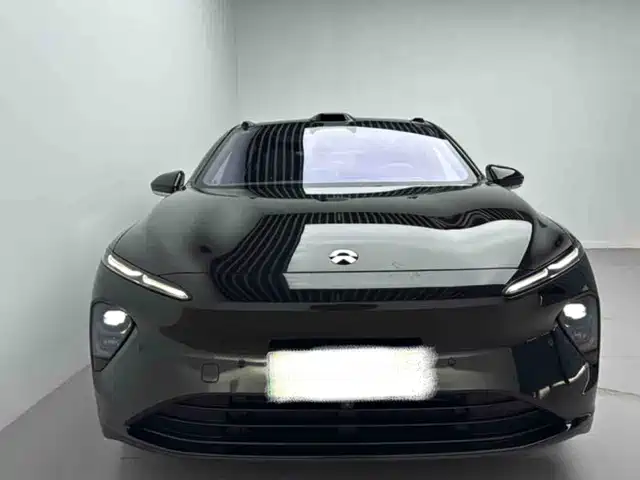 NIO NIO ET7 2025
