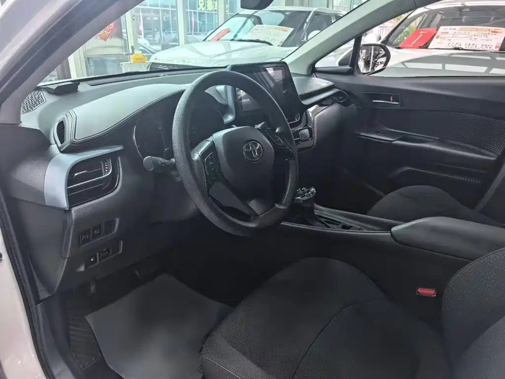 Toyota IZOA — миниатюра 13