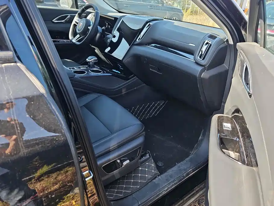 Hongqi Hongqi HS3 PHEV — миниатюра 7