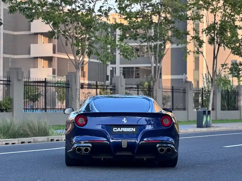 Ferrari F12berlinetta 2013 6.3L